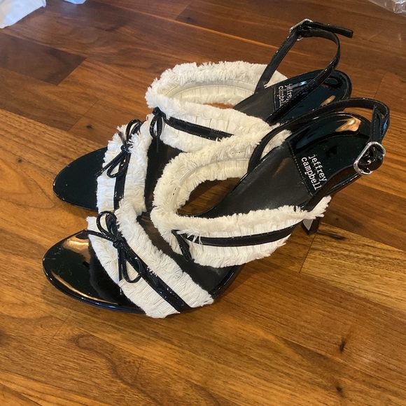 Jeffrey Campbell Nutmeg Slingback Heels Bow Patent Black Fringe - Picture 2 of 9